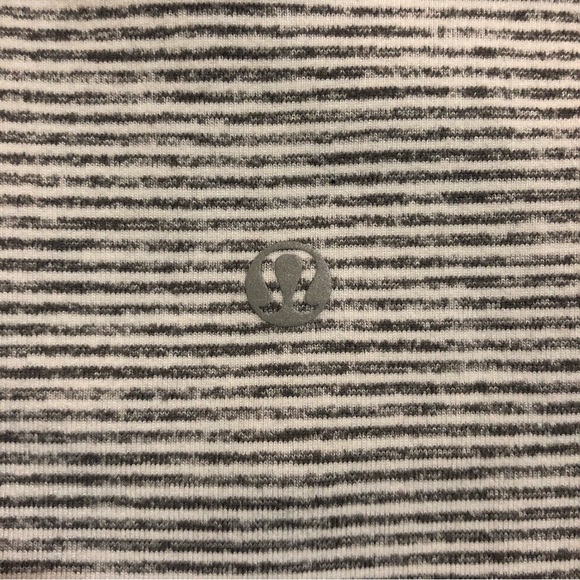 Lululemon Long sleeve top size 8 - Picture 8 of 8